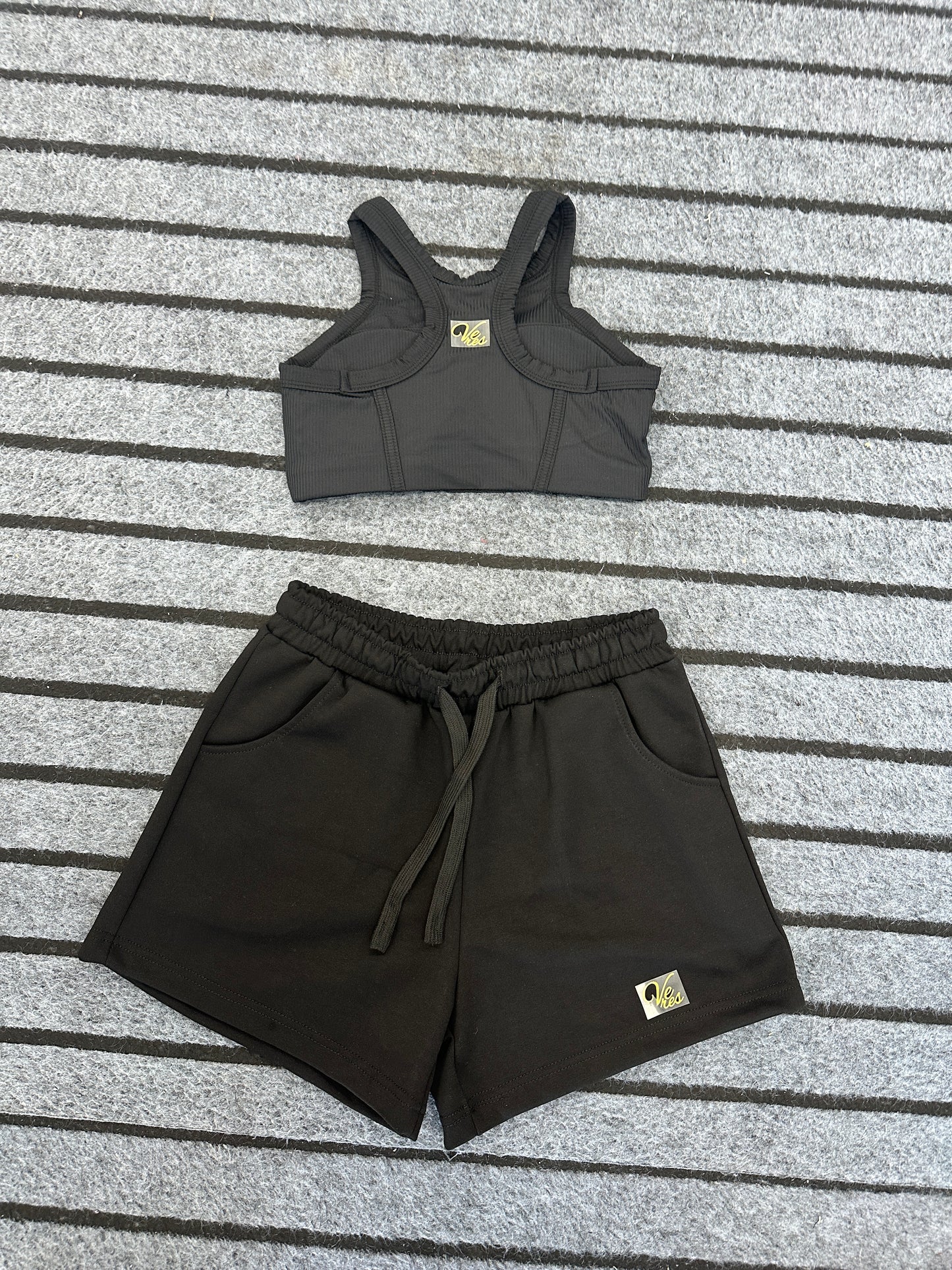 VeRse High Quality Skin Friendly Soft Yoga Shorts